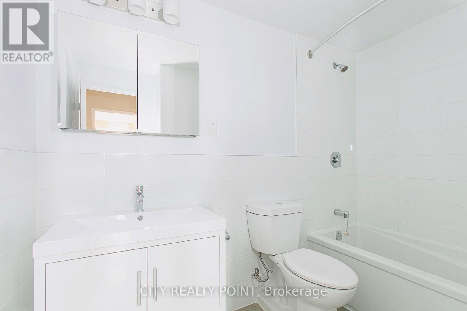 Photo 8 of 1010 666 Spadina Avenue, Toronto ON
