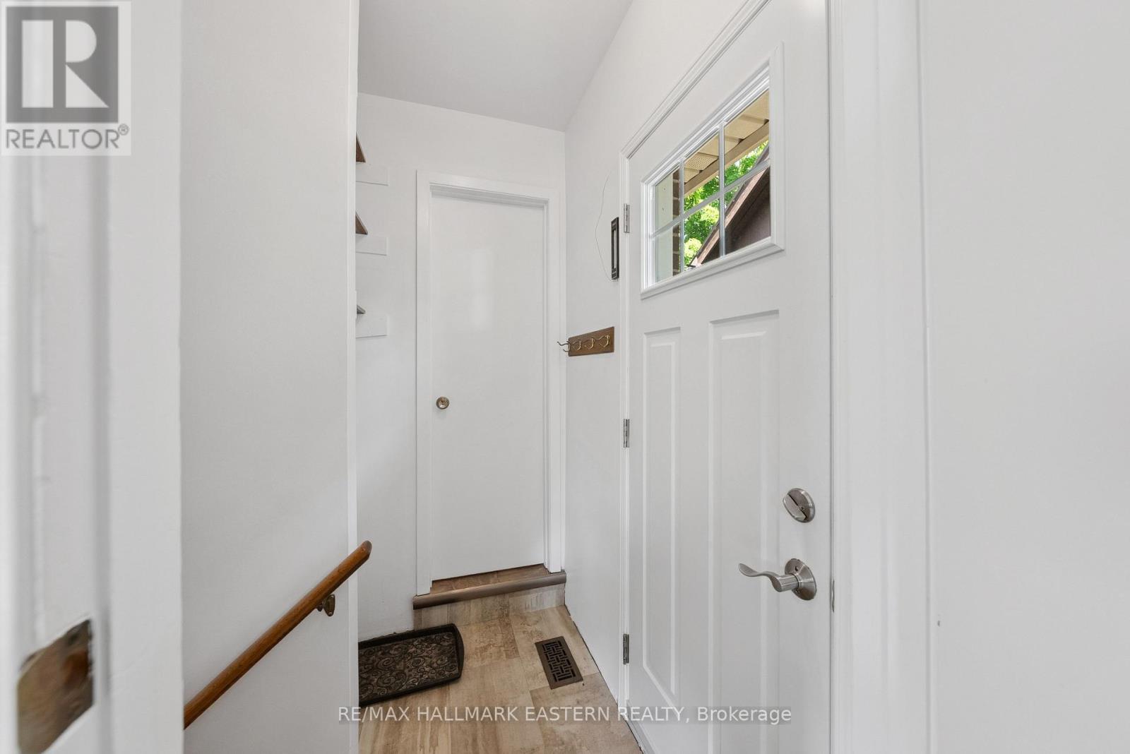 Photo 14 of 604 Garside Drive, Peterborough East ON