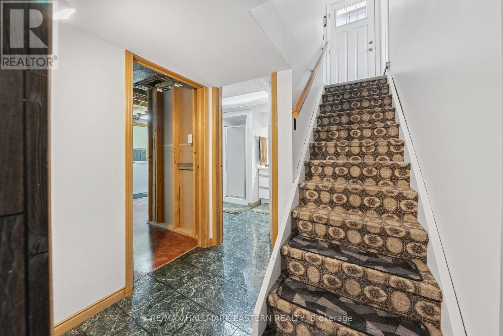 Photo 15 of 604 Garside Drive, Peterborough East ON