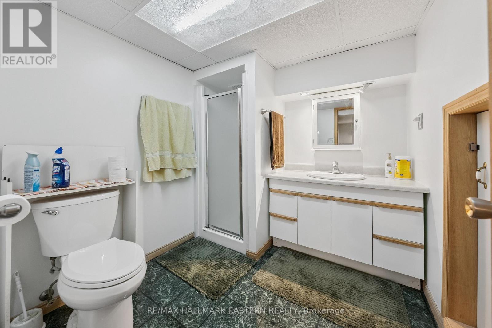 Photo 16 of 604 Garside Drive, Peterborough East ON