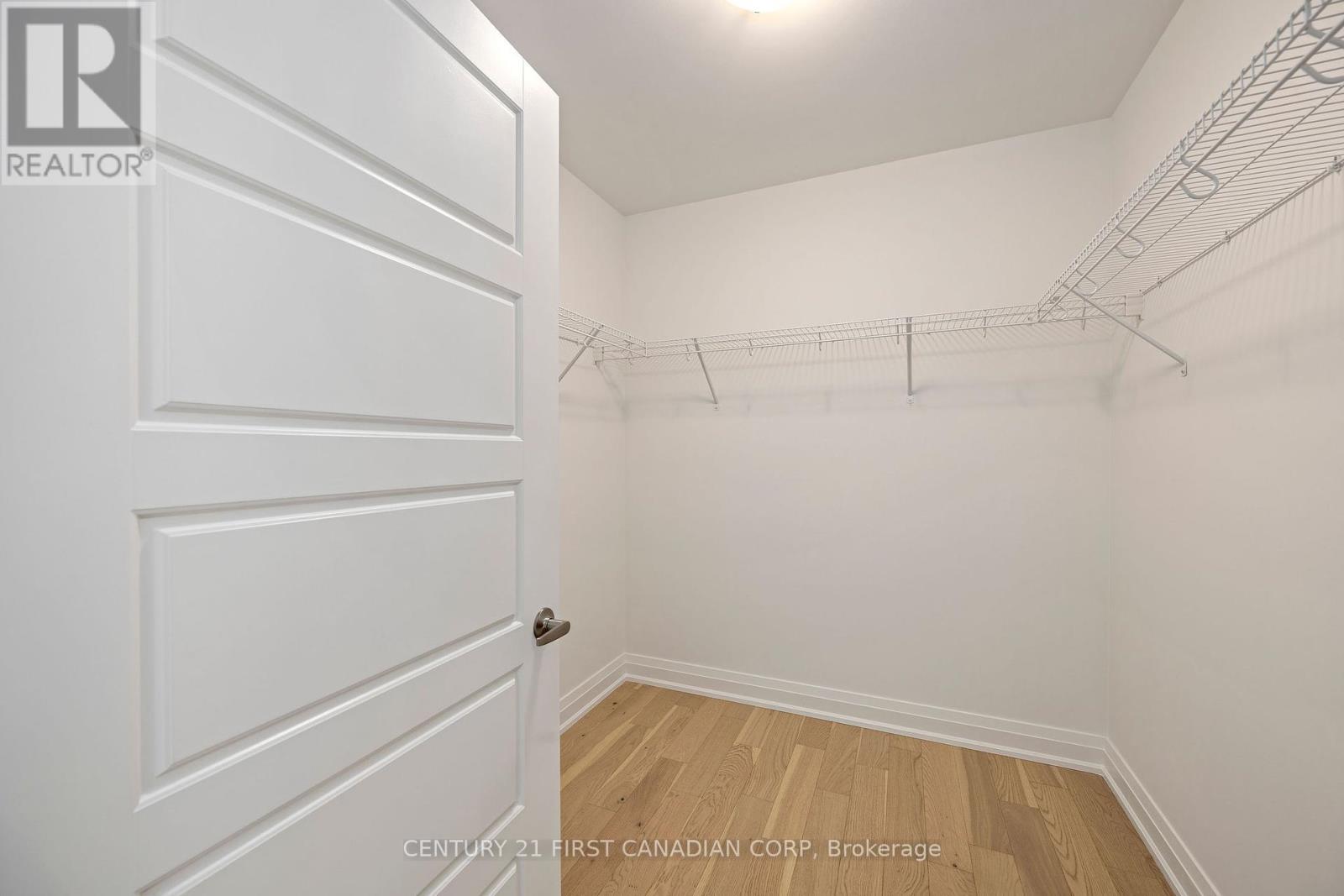 Photo 13 of 102 1975 Fountain Grass Drive, London South ON
