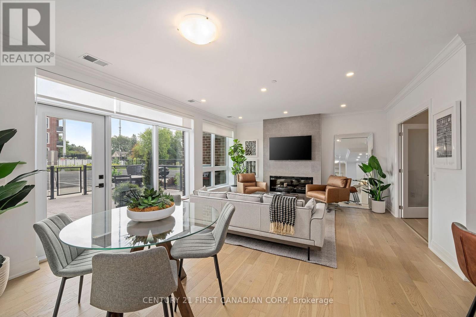 Photo 2 of 102 1975 Fountain Grass Drive, London South ON