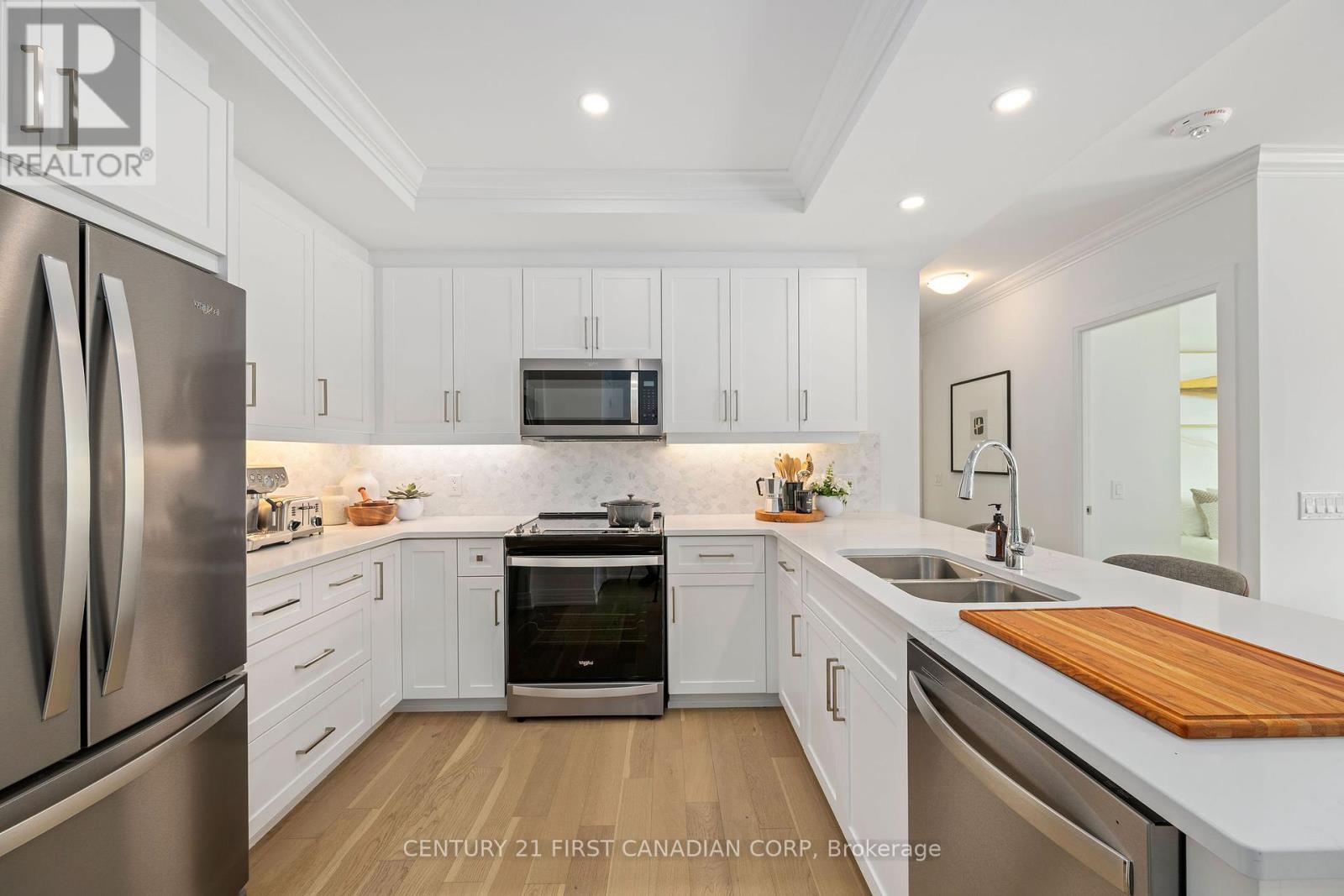 Photo 7 of 102 1975 Fountain Grass Drive, London South ON