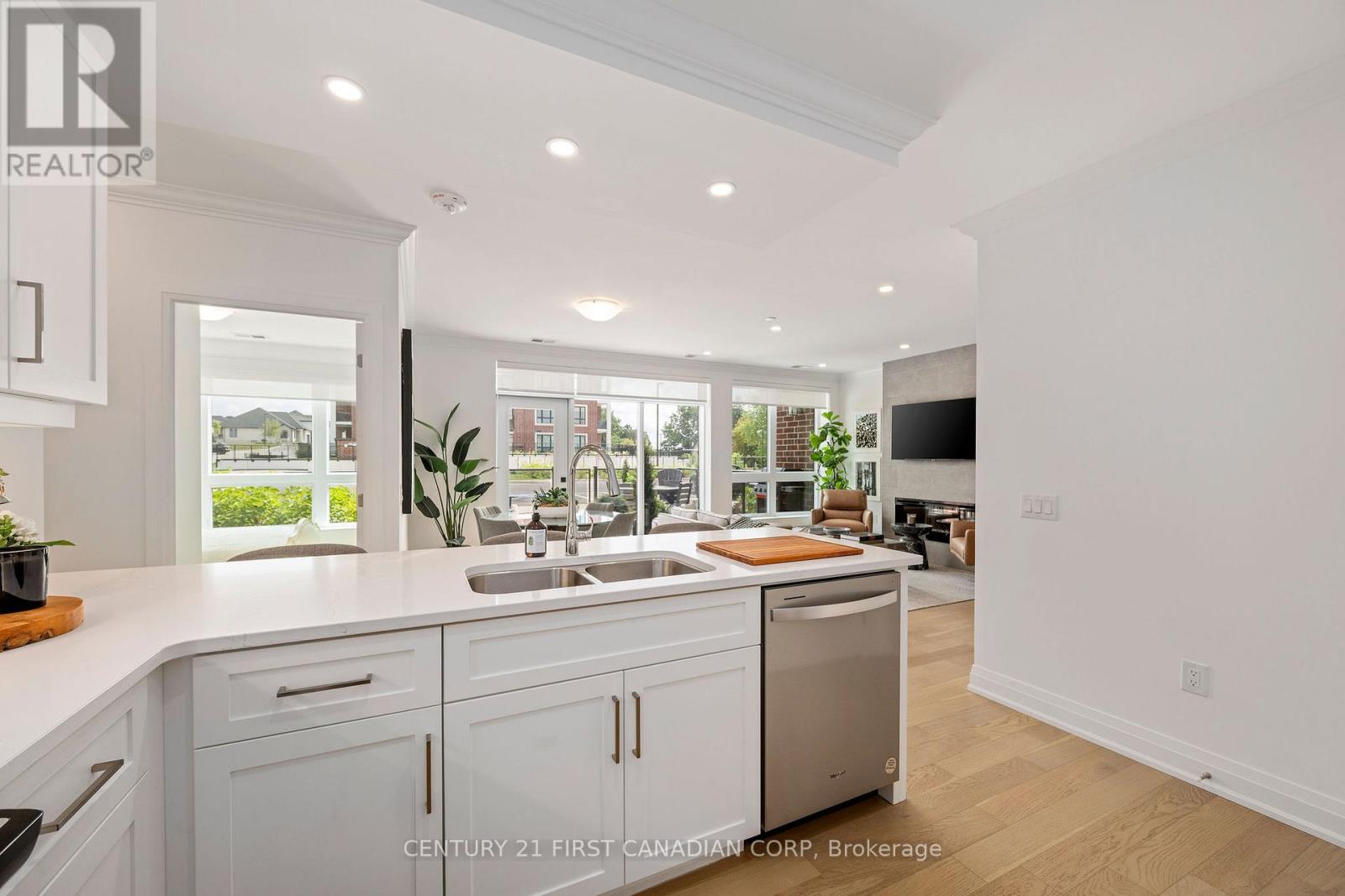 Photo 8 of 102 1975 Fountain Grass Drive, London South ON