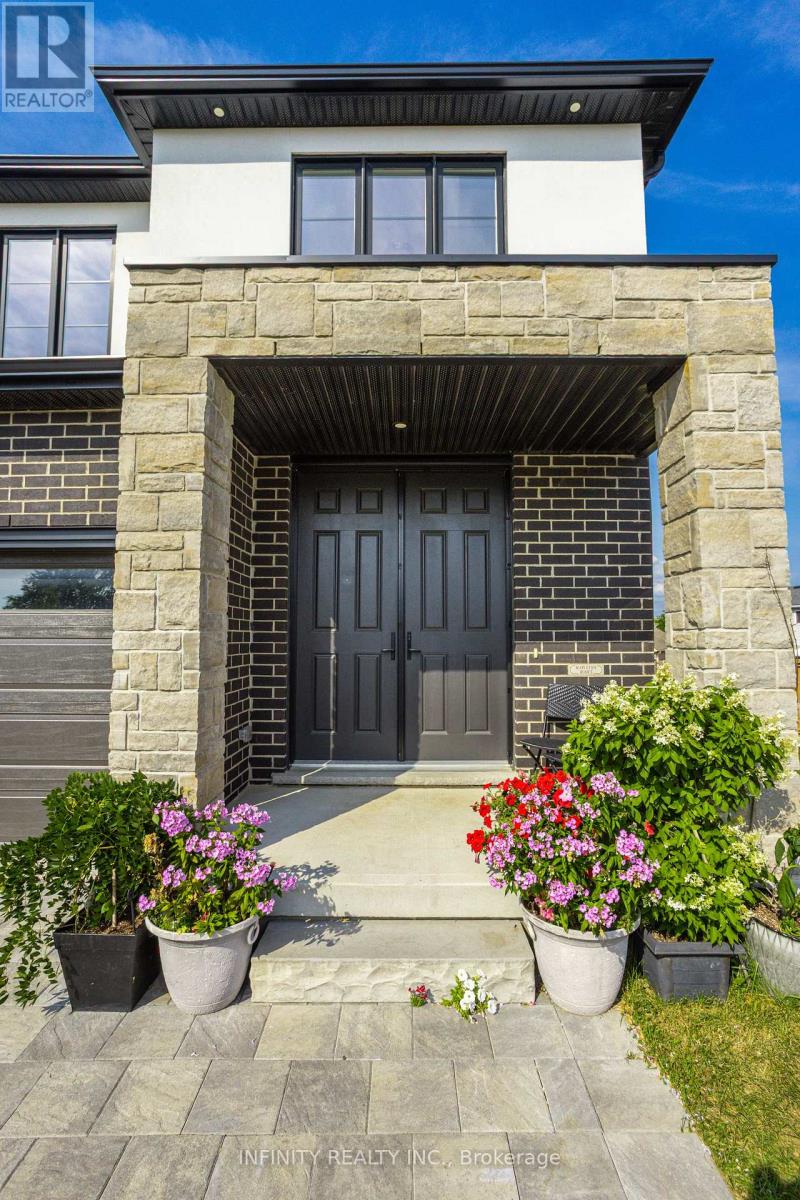 Photo 4 of 25 Welch Court, St Thomas ON