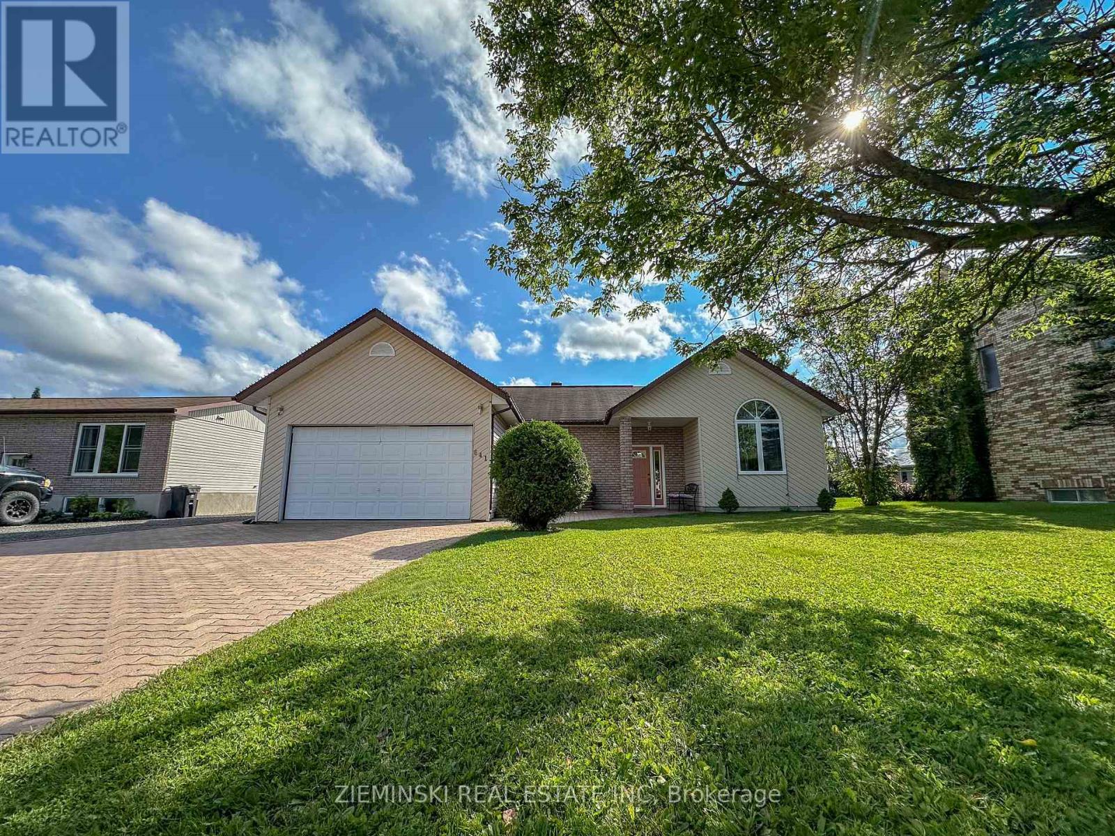 Photo 19 of 641 Majestic Street, Iroquois Falls ON