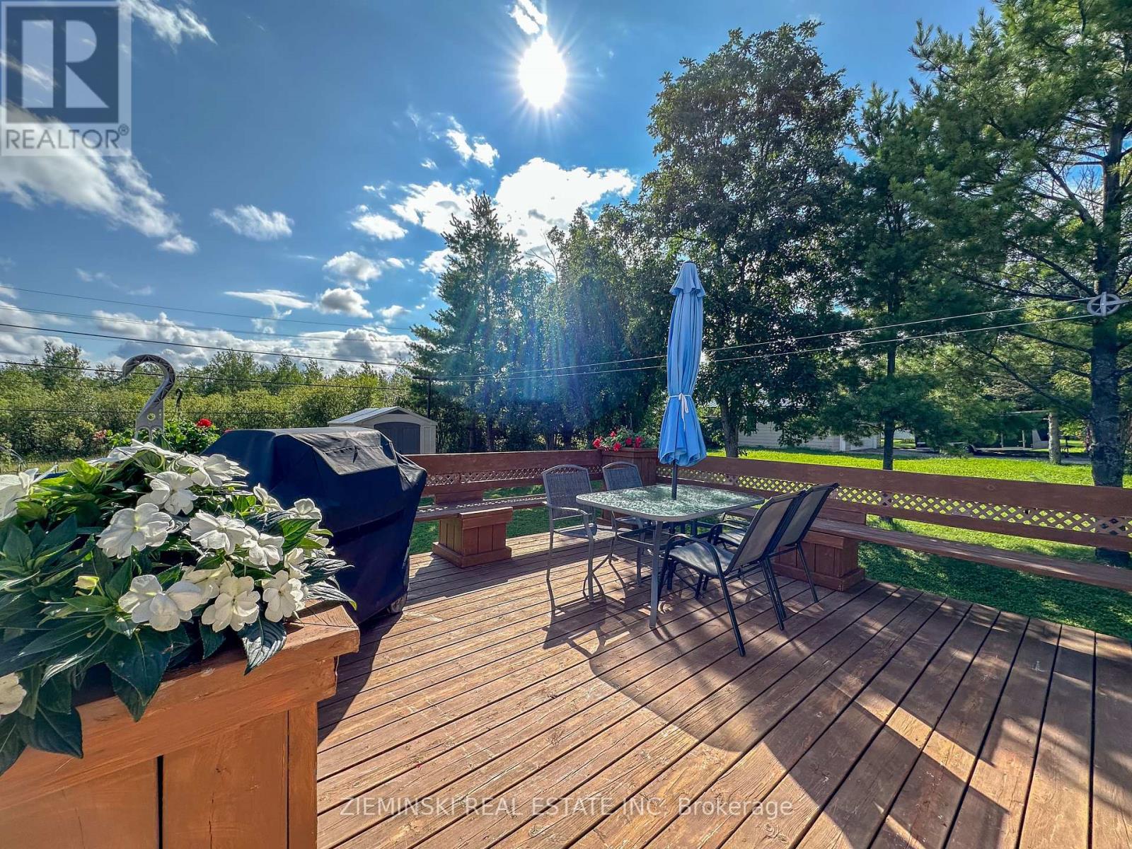 Photo 8 of 641 Majestic Street, Iroquois Falls ON