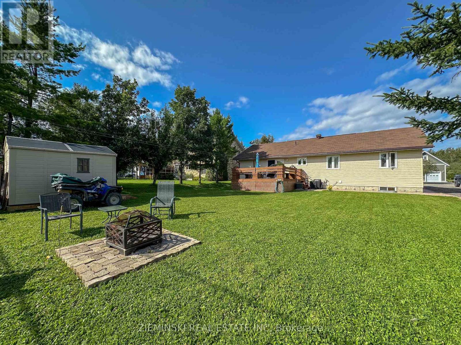 Photo 37 of 641 Majestic Street, Iroquois Falls ON