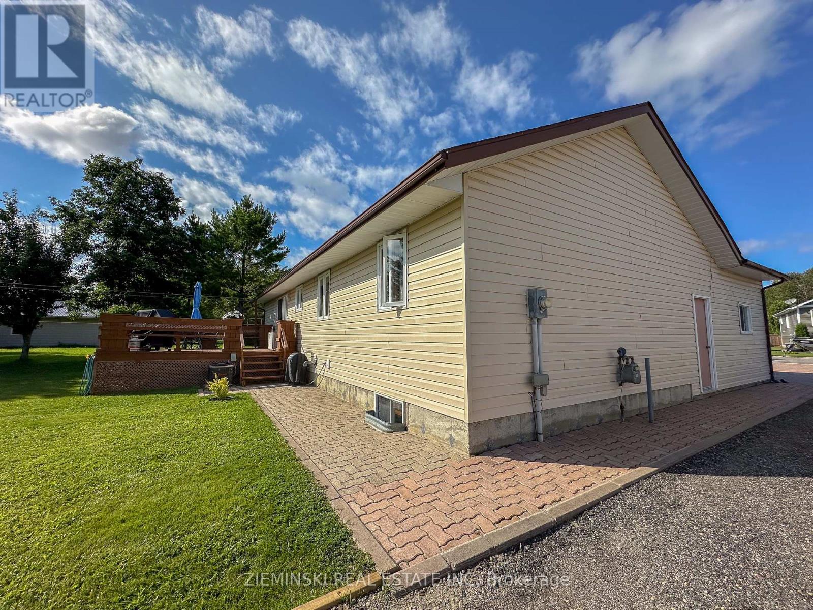 Photo 40 of 641 Majestic Street, Iroquois Falls ON