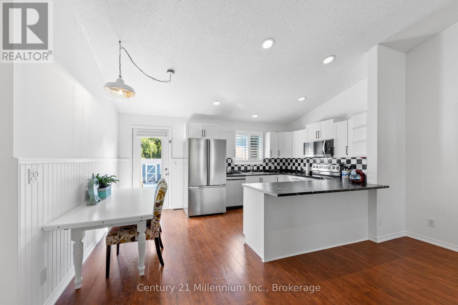 Photo 15 of 23 Bush Street, Collingwood ON