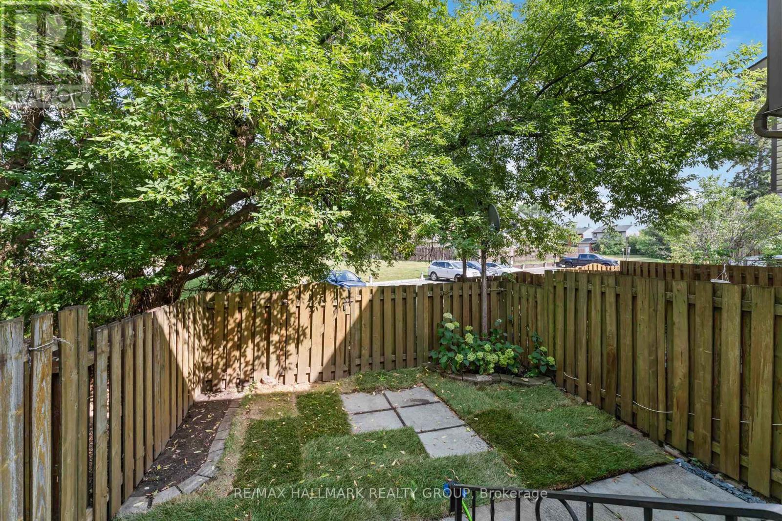 Photo 31 of 317 1441 Palmerston Drive, Ottawa ON