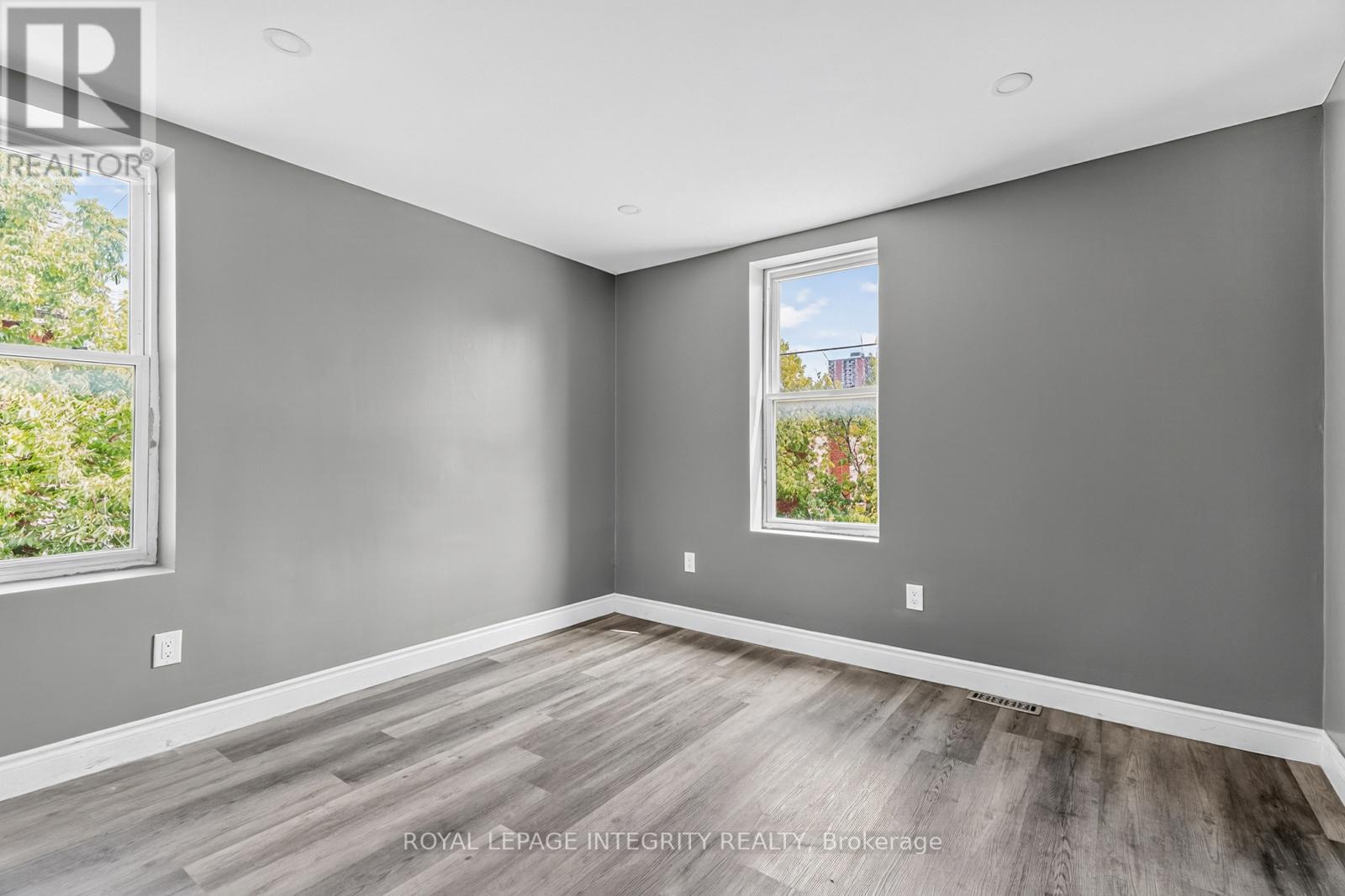 Photo 7 of 2 125 Preston Street, Ottawa ON
