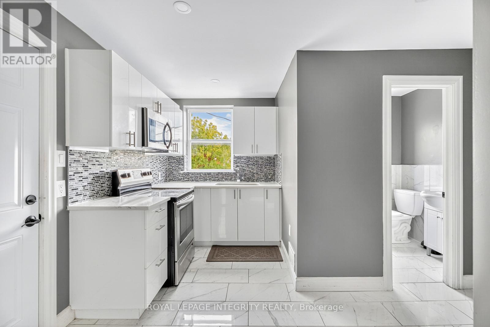 Photo 5 of 2 125 Preston Street, Ottawa ON