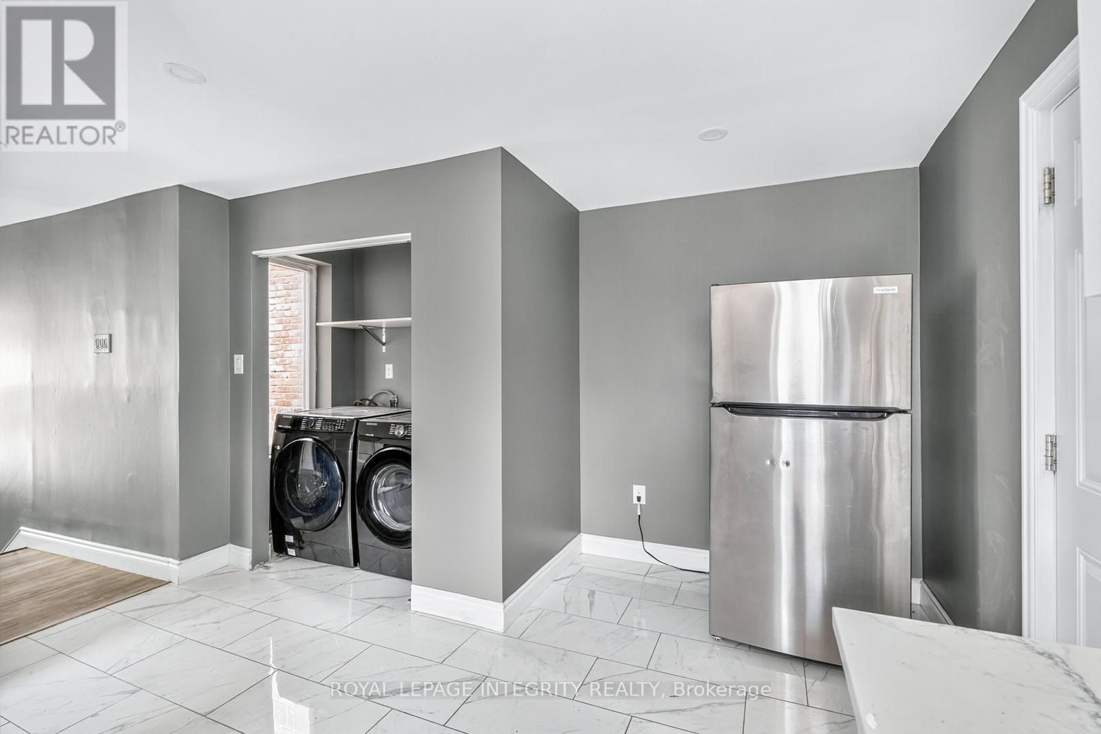 Photo 3 of 2 125 Preston Street, Ottawa ON