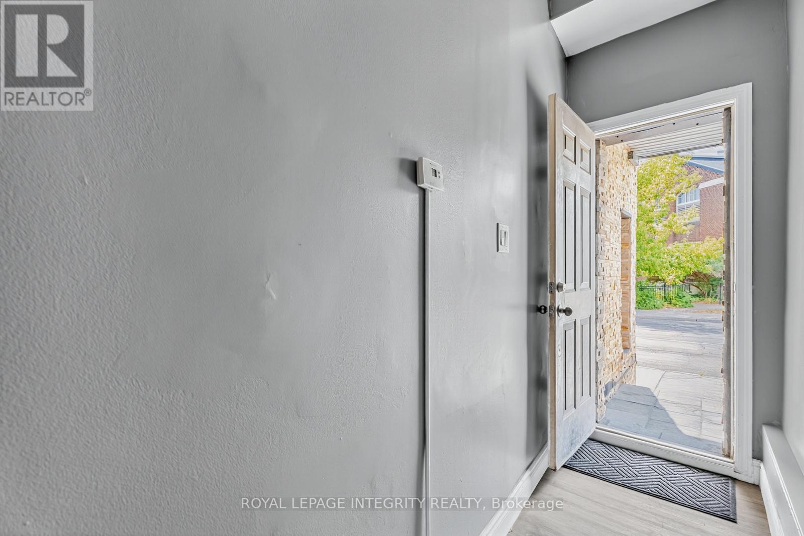 Photo 1 of 2 125 Preston Street, Ottawa ON