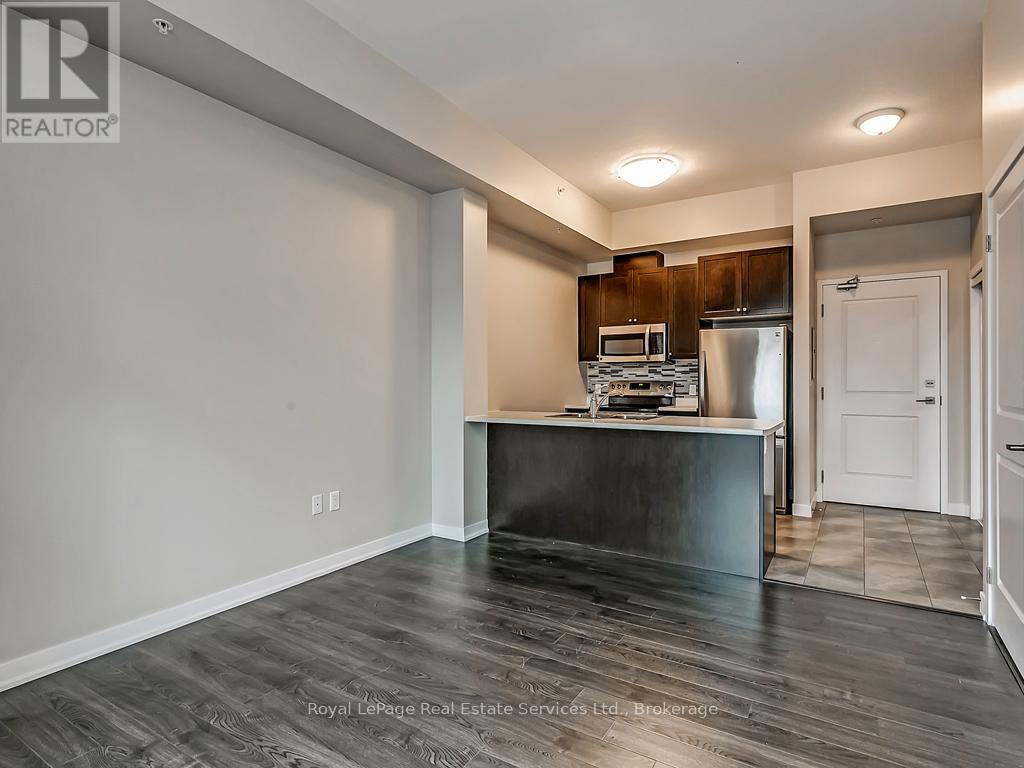 Photo 11 of 405 5010 Corporate Drive, Burlington ON