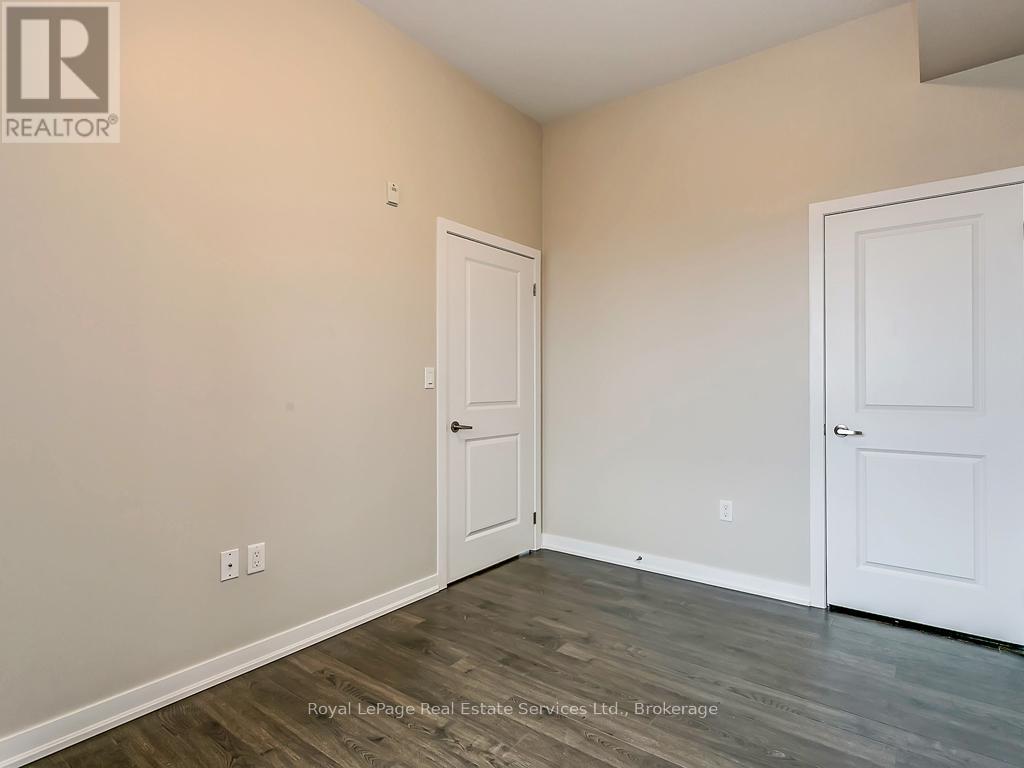 Photo 16 of 405 5010 Corporate Drive, Burlington ON