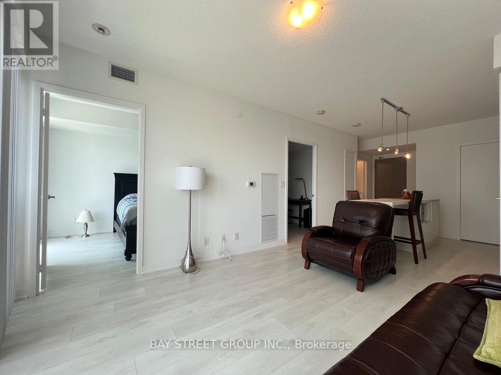 Photo 14 of 3109 100 Harbour Street, Toronto ON
