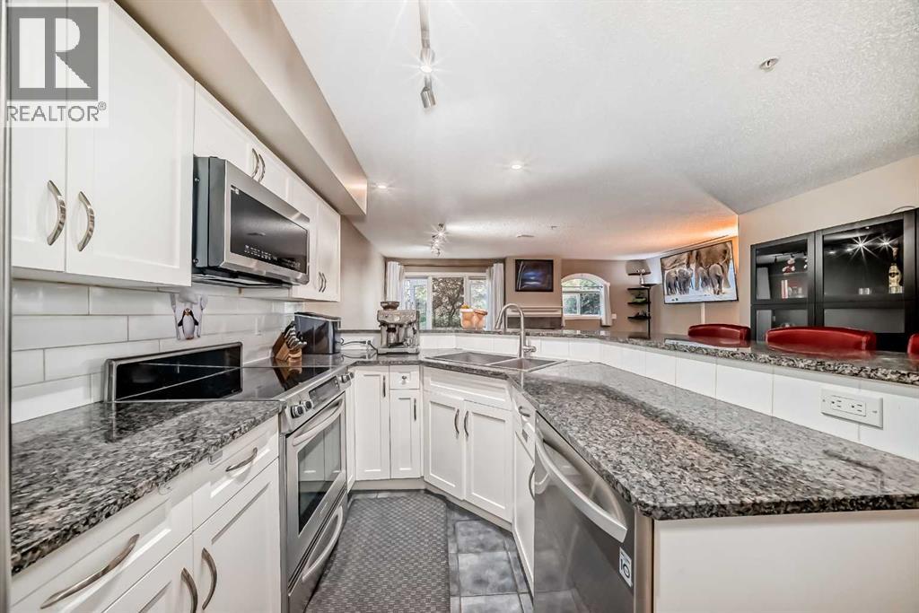 Single Family House Multi-level for Sale in    Avenue SW Beltline Calgary 