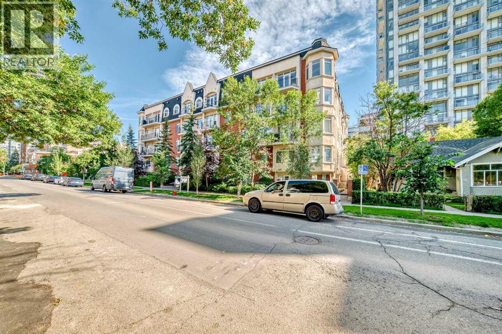 Single Family House Multi-level for Sale in    Avenue SW Beltline Calgary 