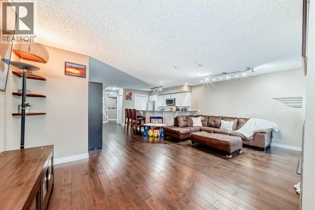 Single Family House Multi-level for Sale in    Avenue SW Beltline Calgary 