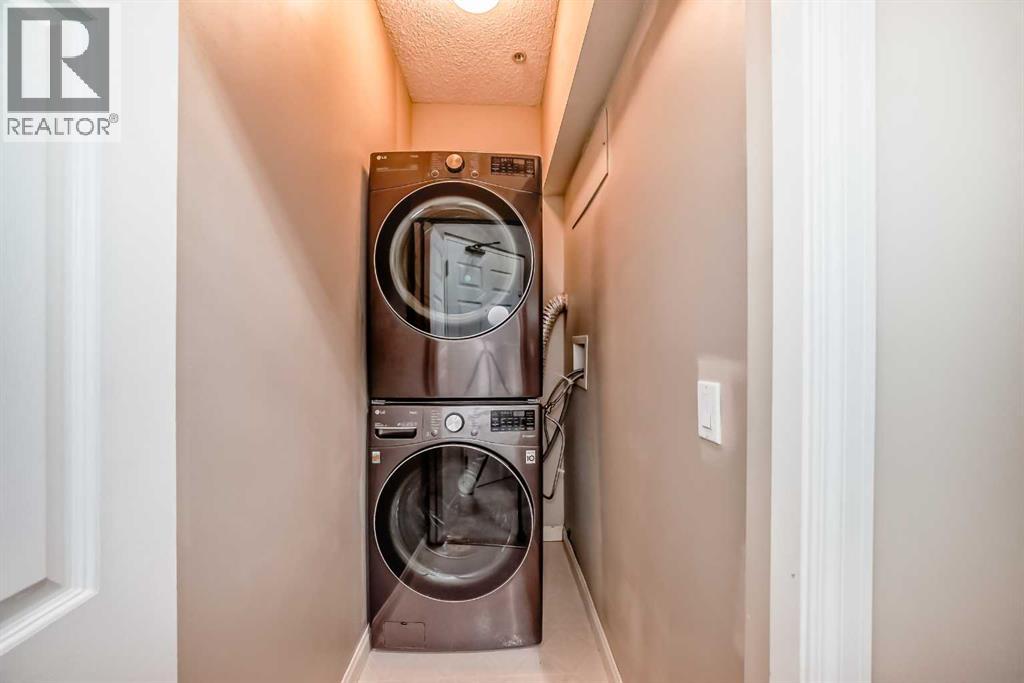 Single Family House Multi-level for Sale in    Avenue SW Beltline Calgary 
