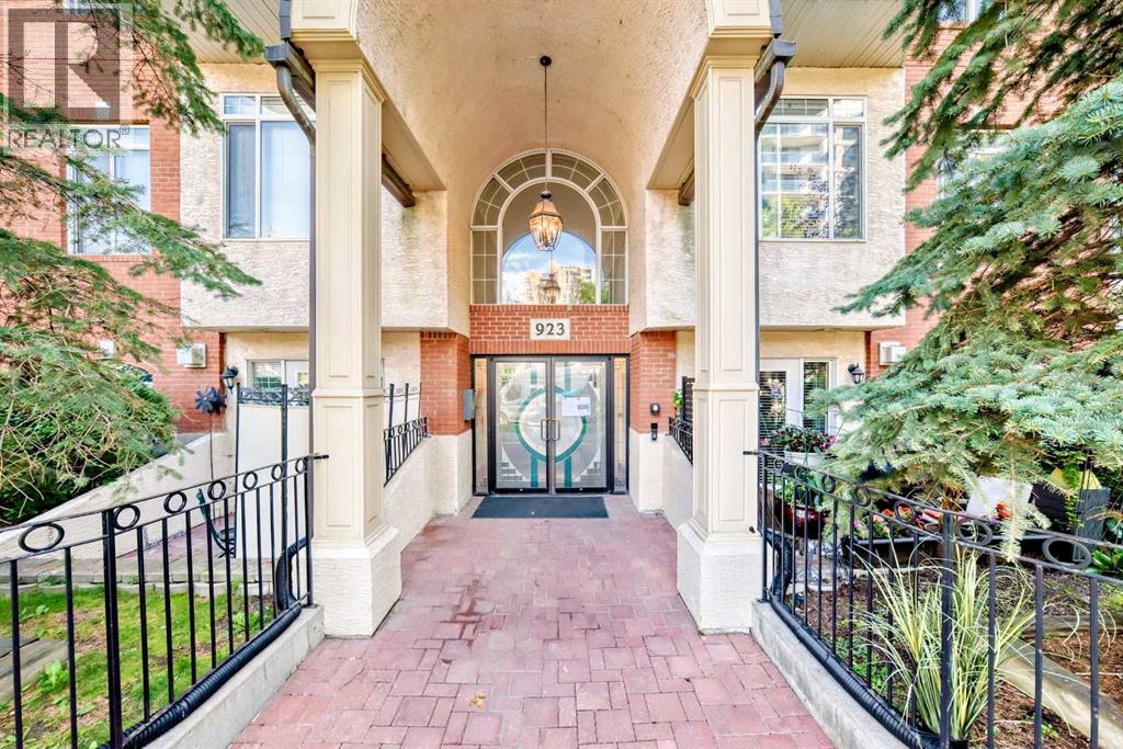 Single Family House Multi-level for Sale in    Avenue SW Beltline Calgary 