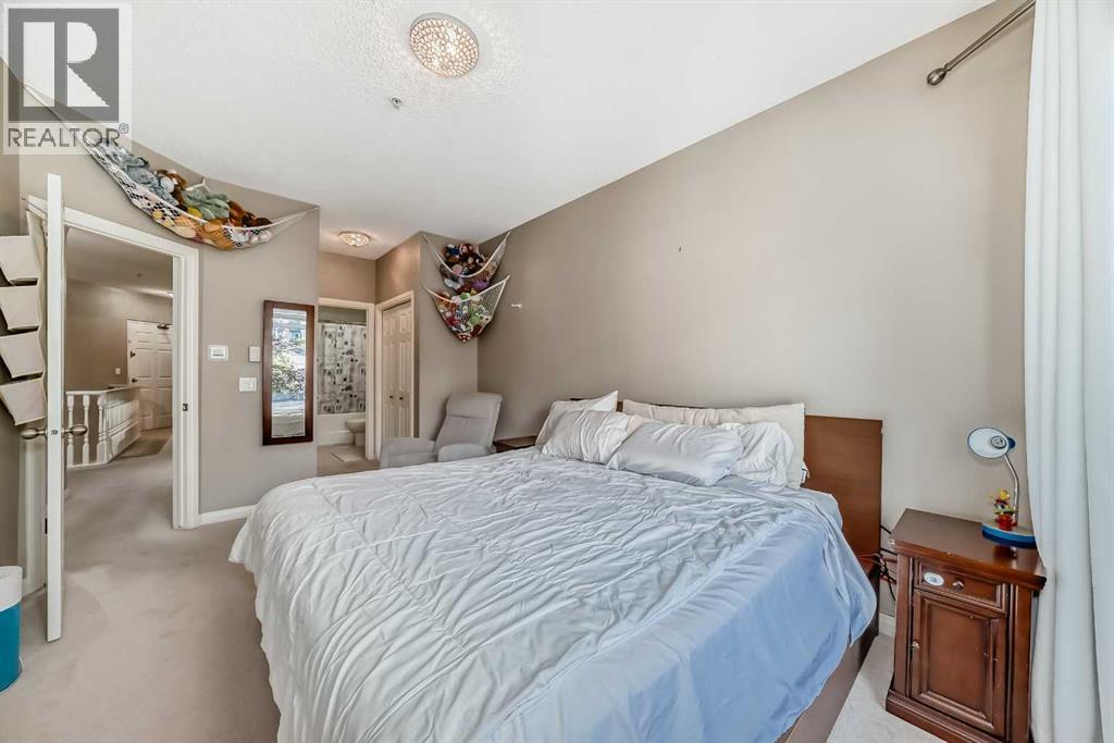 Single Family House Multi-level for Sale in    Avenue SW Beltline Calgary 