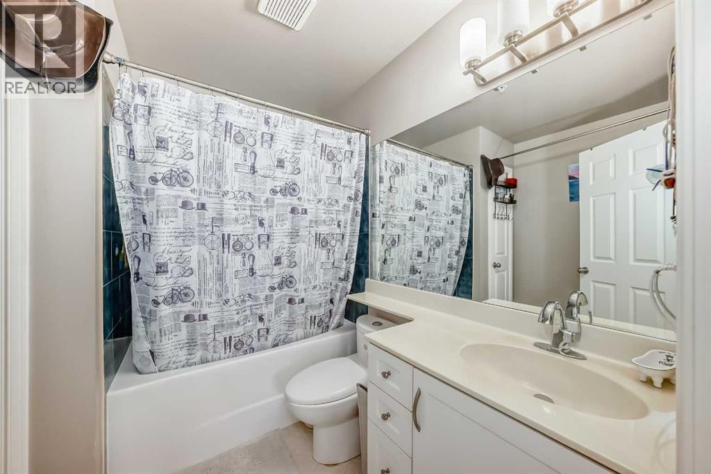 Single Family House Multi-level for Sale in    Avenue SW Beltline Calgary 