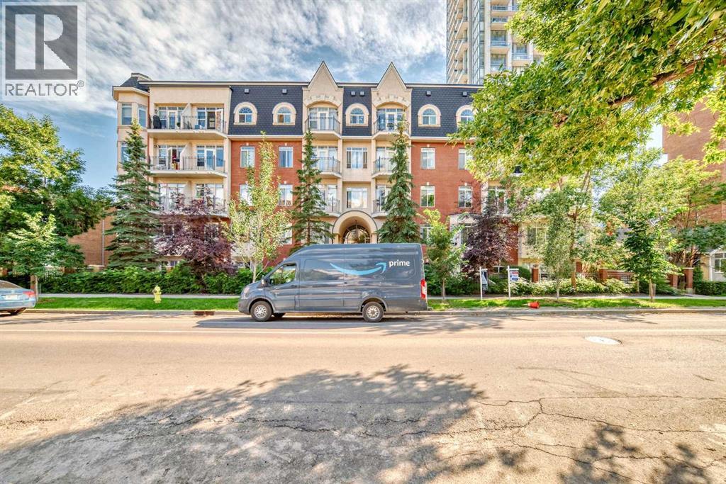 Single Family House Multi-level for Sale in    Avenue SW Beltline Calgary 