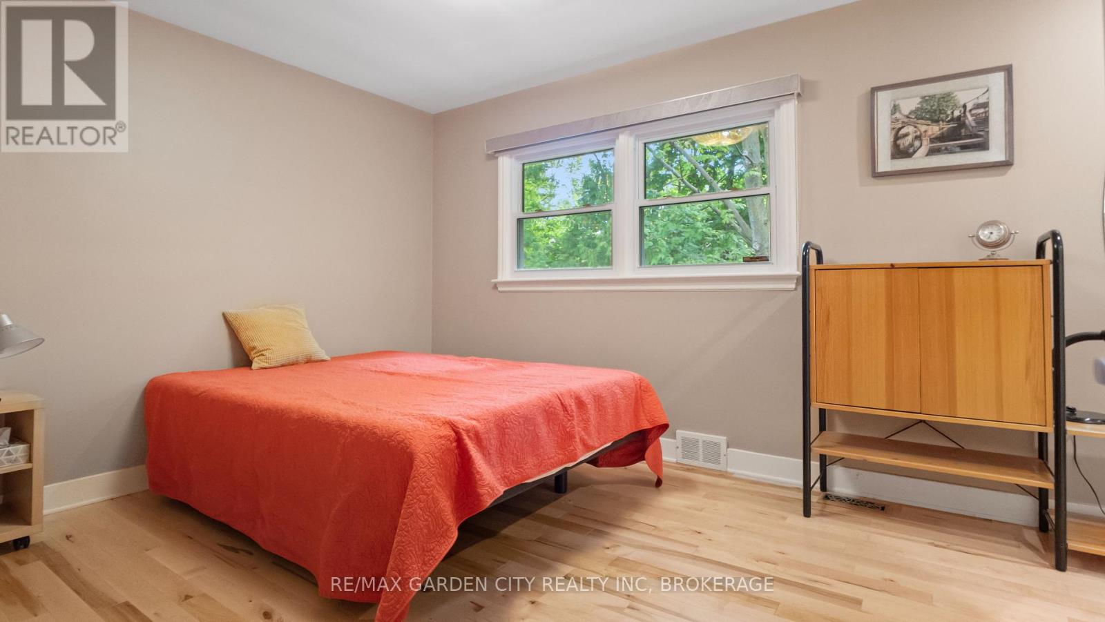Photo 19 of 1 Caroline Street, St Catharines ON