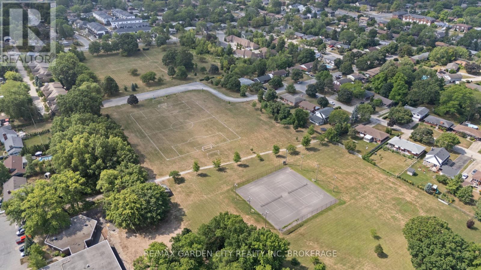 Photo 10 of 1 Caroline Street, St Catharines ON