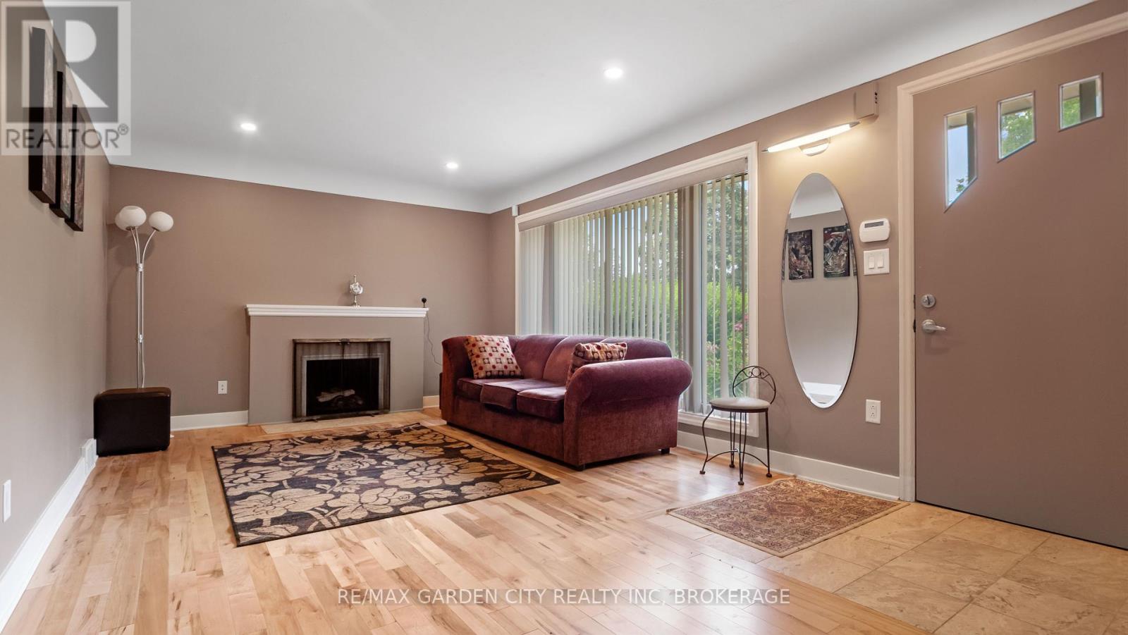 Photo 15 of 1 Caroline Street, St Catharines ON