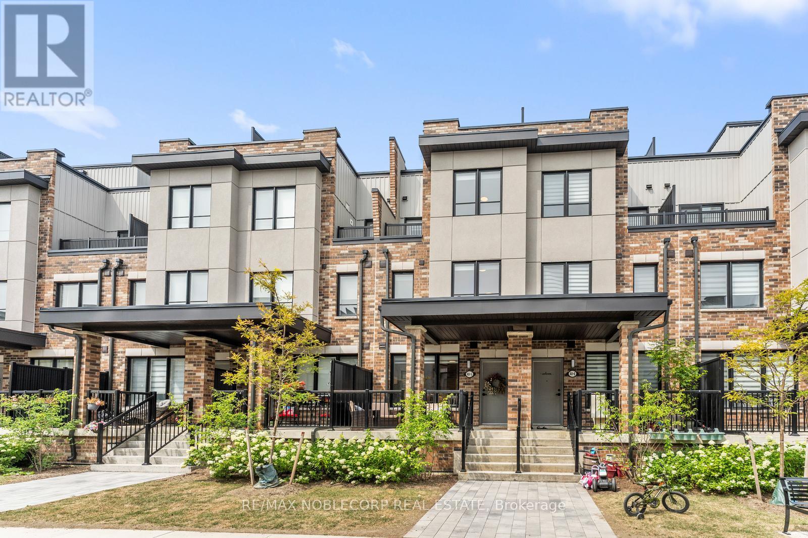 Photo 4 of 5 40 Baynes Way, Bradford West Gwillimbury ON