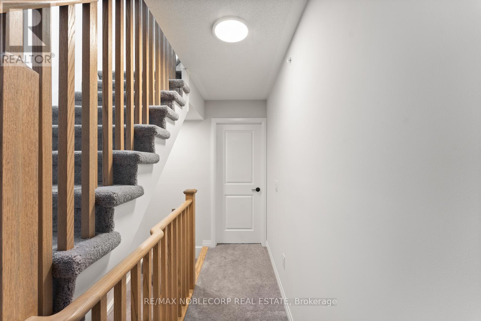 Photo 6 of 5 40 Baynes Way, Bradford West Gwillimbury ON