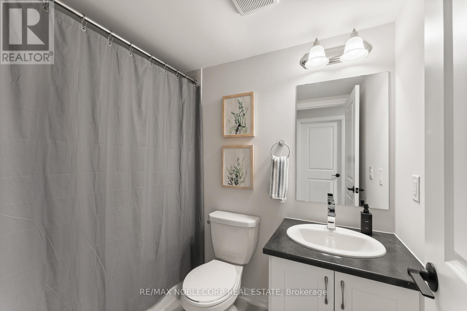 Photo 8 of 5 40 Baynes Way, Bradford West Gwillimbury ON