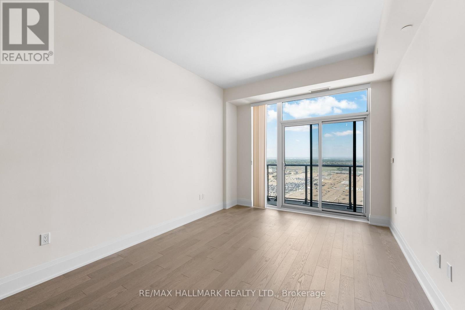 Photo 3 of Ph 114 9000 Jane Street, Vaughan ON