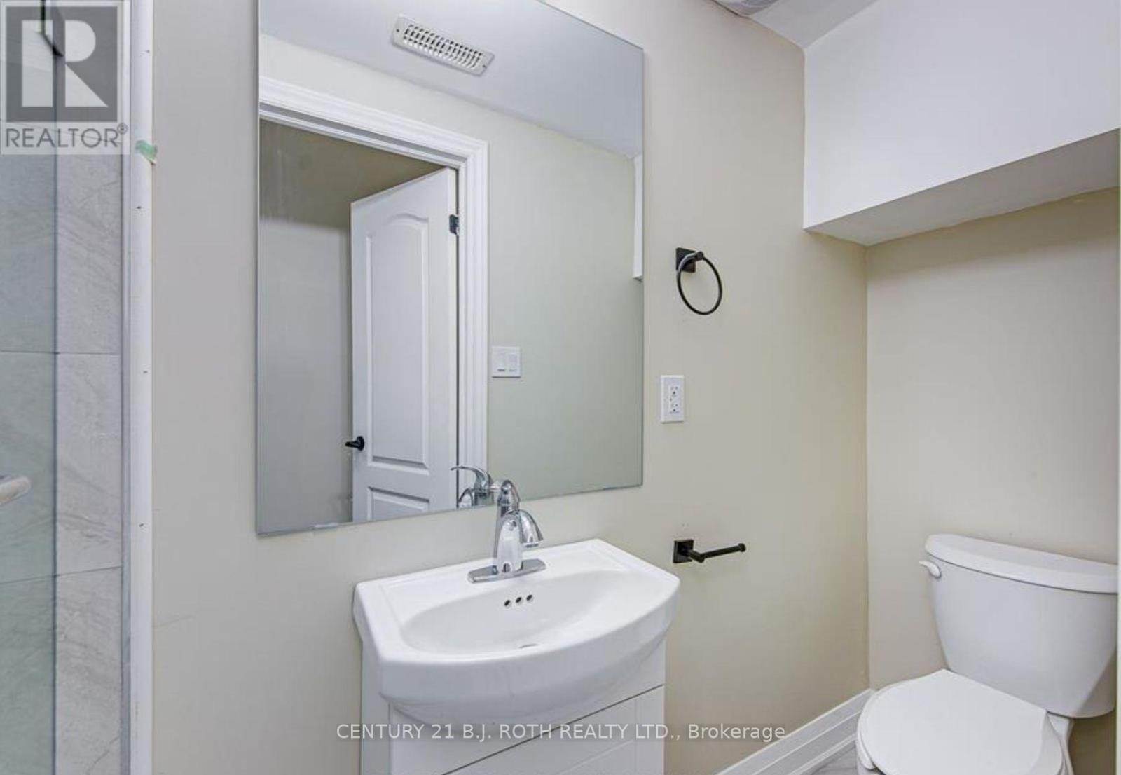 Photo 2 of 1 98 Peel Street, Barrie ON