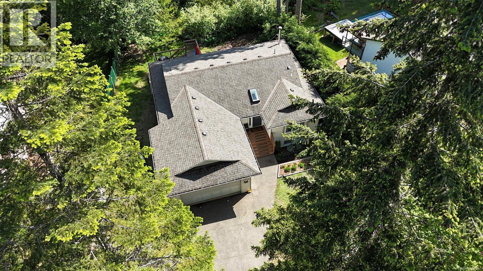 Photo 1 of 2336 Ravenhill Rd, Shawnigan Lake BC