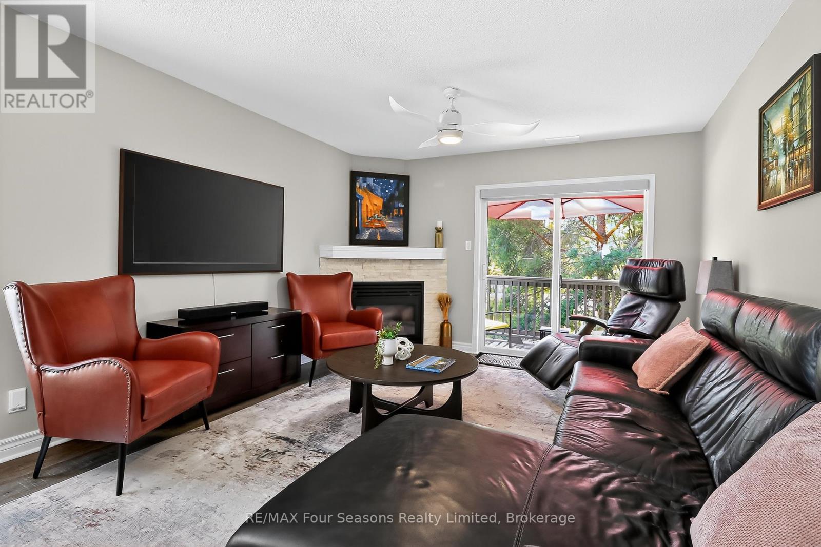 Photo 28 of 312 312 Mariners Way, Collingwood ON