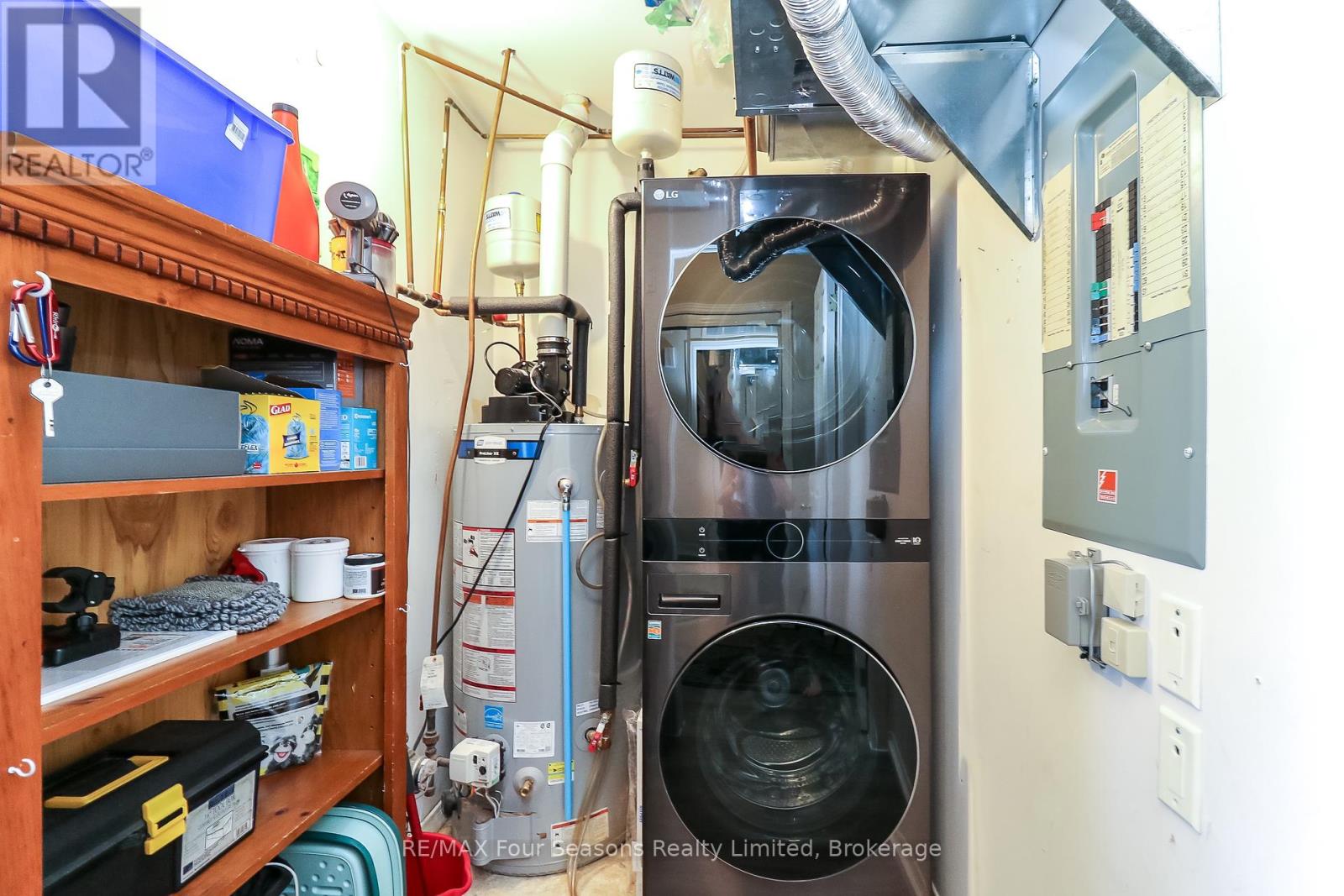 Photo 45 of 312 312 Mariners Way, Collingwood ON
