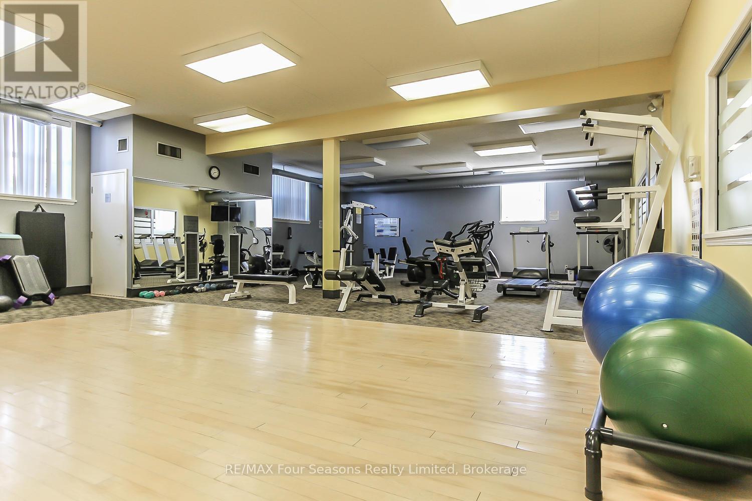 Photo 38 of 312 312 Mariners Way, Collingwood ON