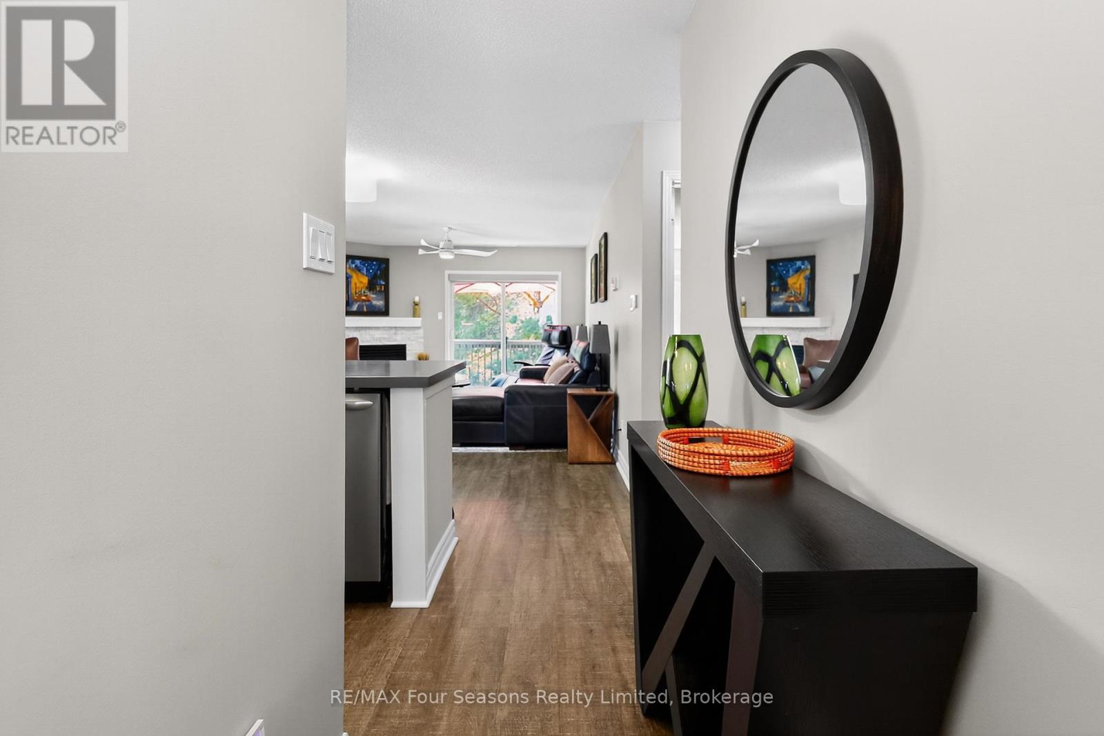 Photo 12 of 312 312 Mariners Way, Collingwood ON