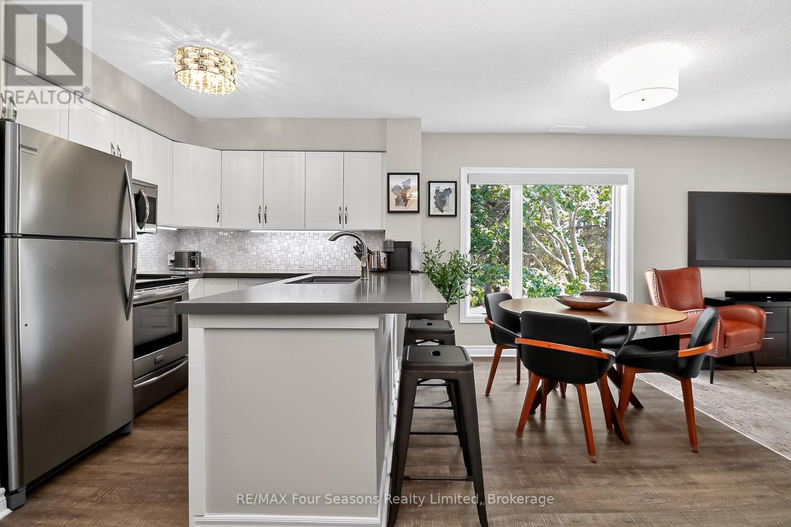 Photo 2 of 312 312 Mariners Way, Collingwood ON