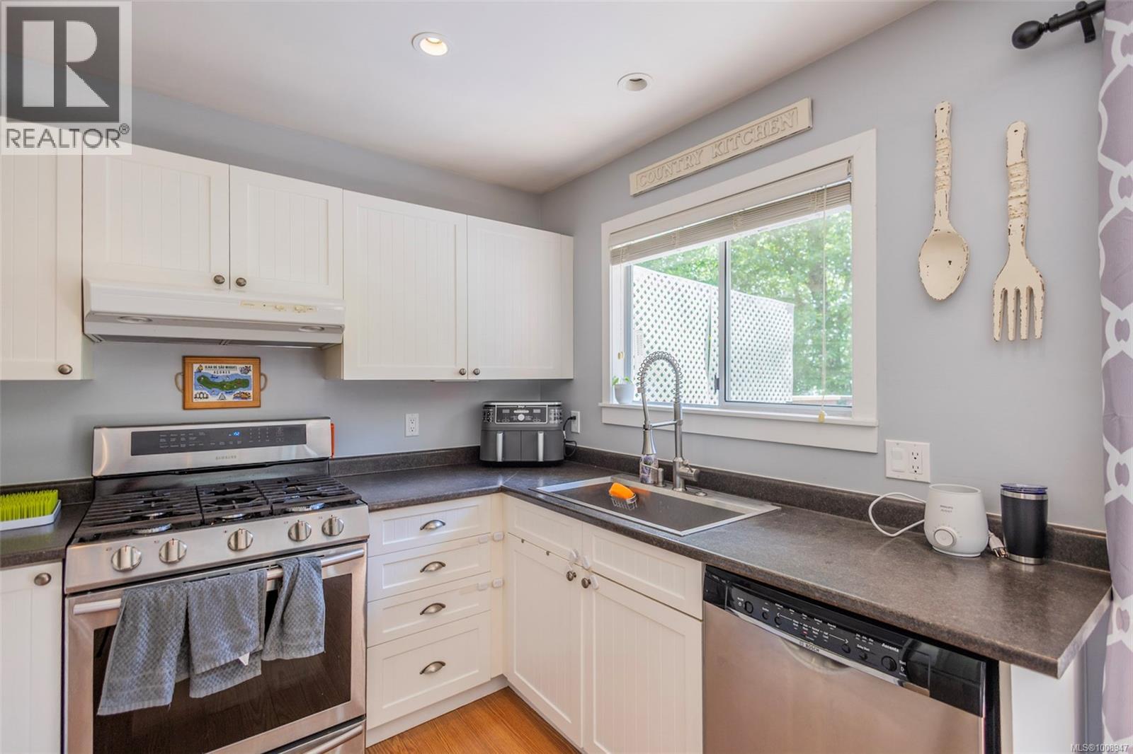 Photo 30 of 2336 Ravenhill Rd, Shawnigan Lake BC