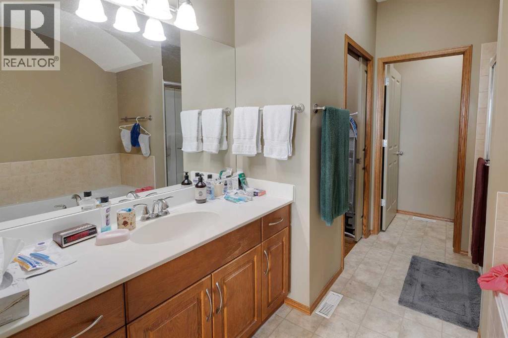 Single Family House Bungalow for Sale in  Kincora Terrace NW Kincora Calgary 