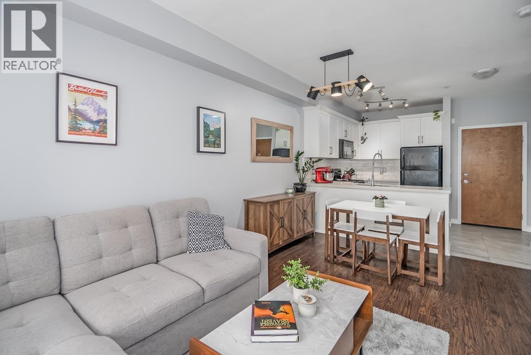 Photo 11 of 306 2346 Mcallister Avenue, Port Coquitlam BC