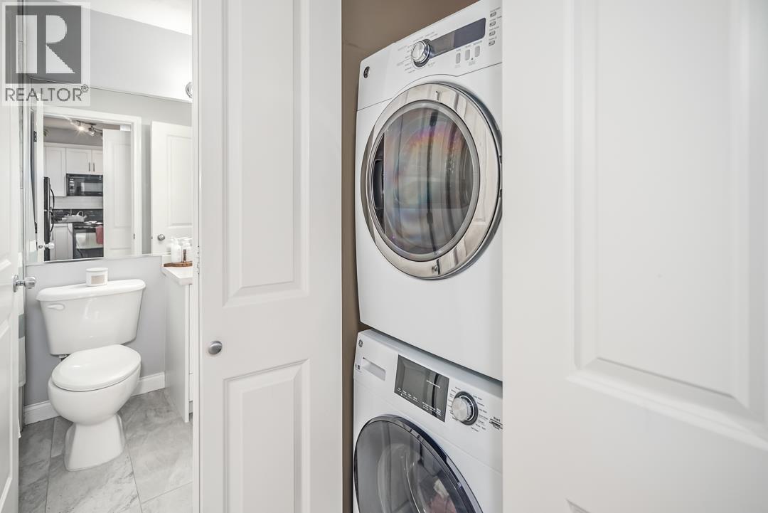 Photo 3 of 306 2346 Mcallister Avenue, Port Coquitlam BC