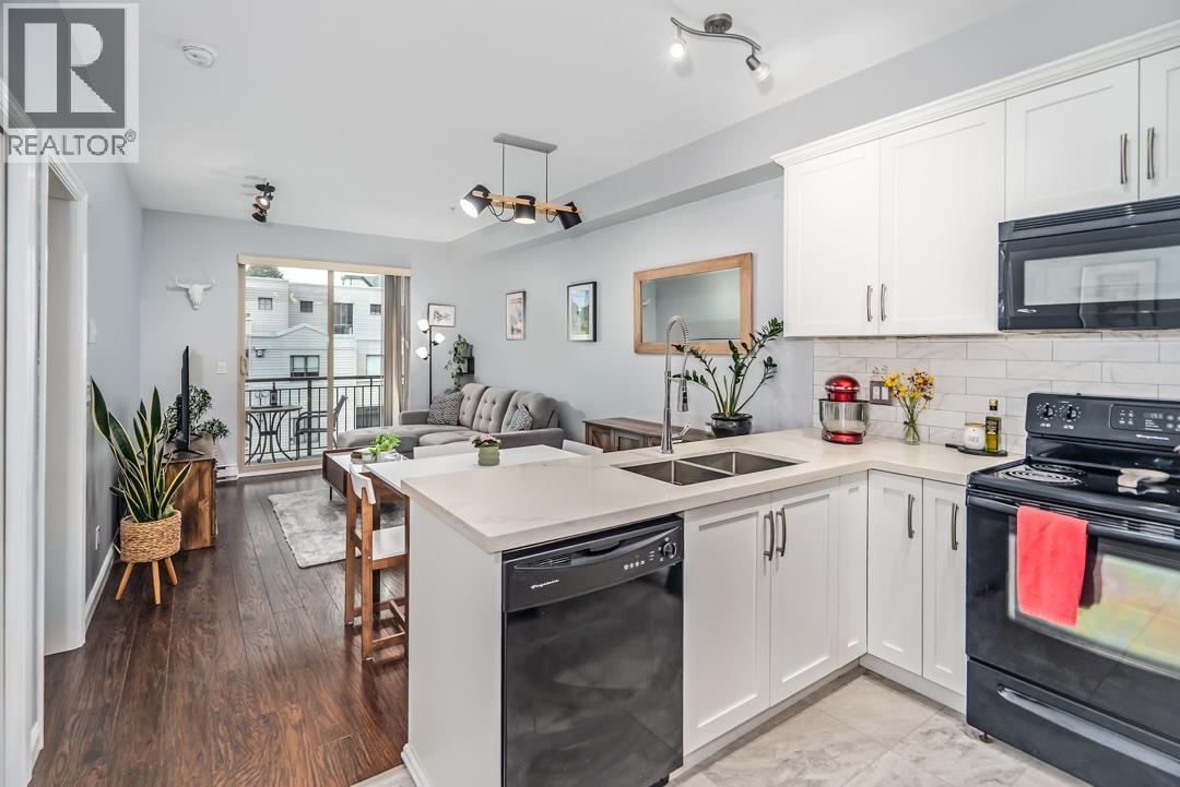 Photo 24 of 306 2346 Mcallister Avenue, Port Coquitlam BC