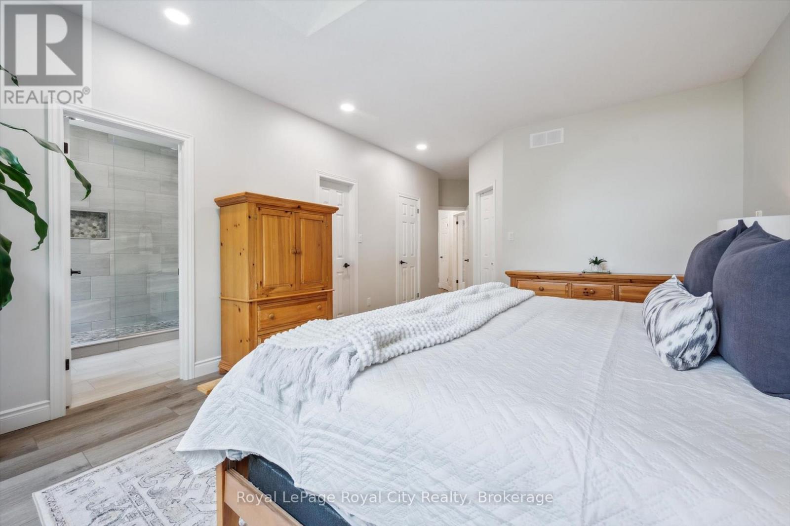 Photo 16 of 16 Elderberry Court, Guelph ON